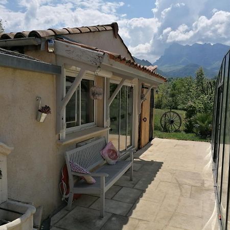 Chambre Avec Jacuzzi Privatif "Le Pecher" Saillans  Exterior photo