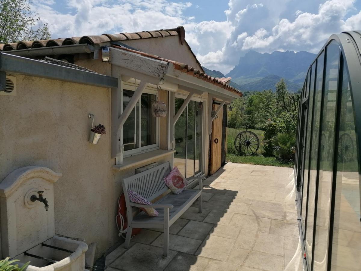 Chambre Avec Jacuzzi Privatif "Le Pecher" Saillans  Exterior photo